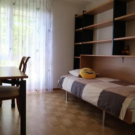 アパート - Panorama By Interhome モントルー