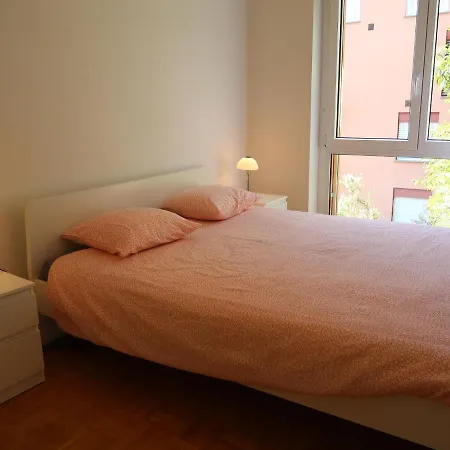 アパート - Panorama By Interhome モントルー